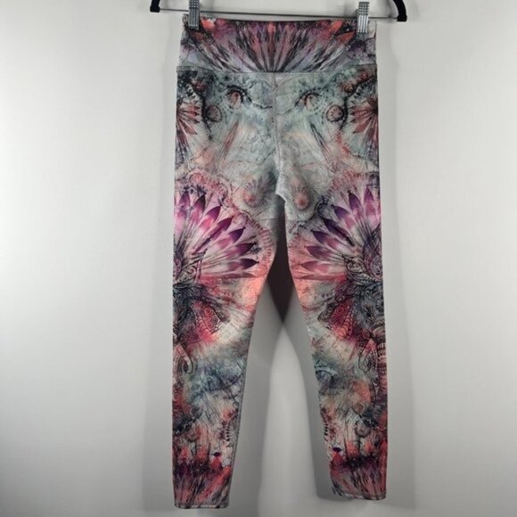 Evolution & Creation The Sofia Gym Leggings Pants Size Small Tribal Multi Color - Picture 3 of 6